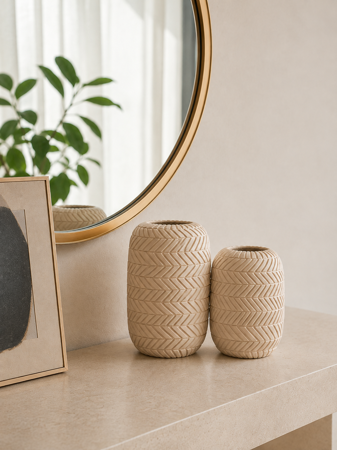 ARROWS VASES