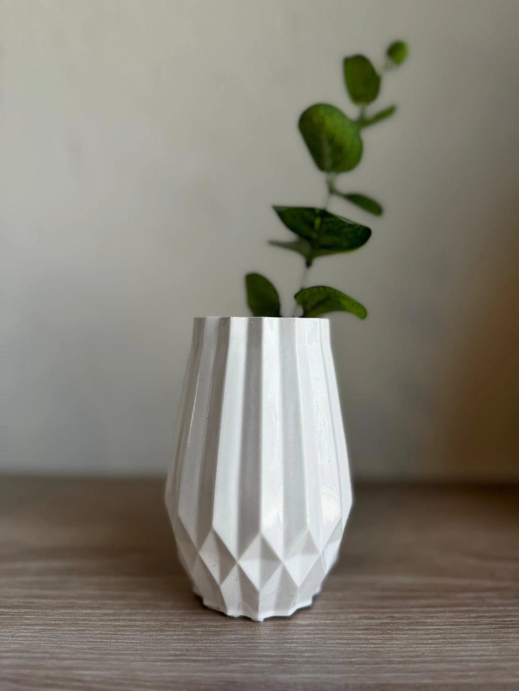 WHITE DIAMOND MINI VASE