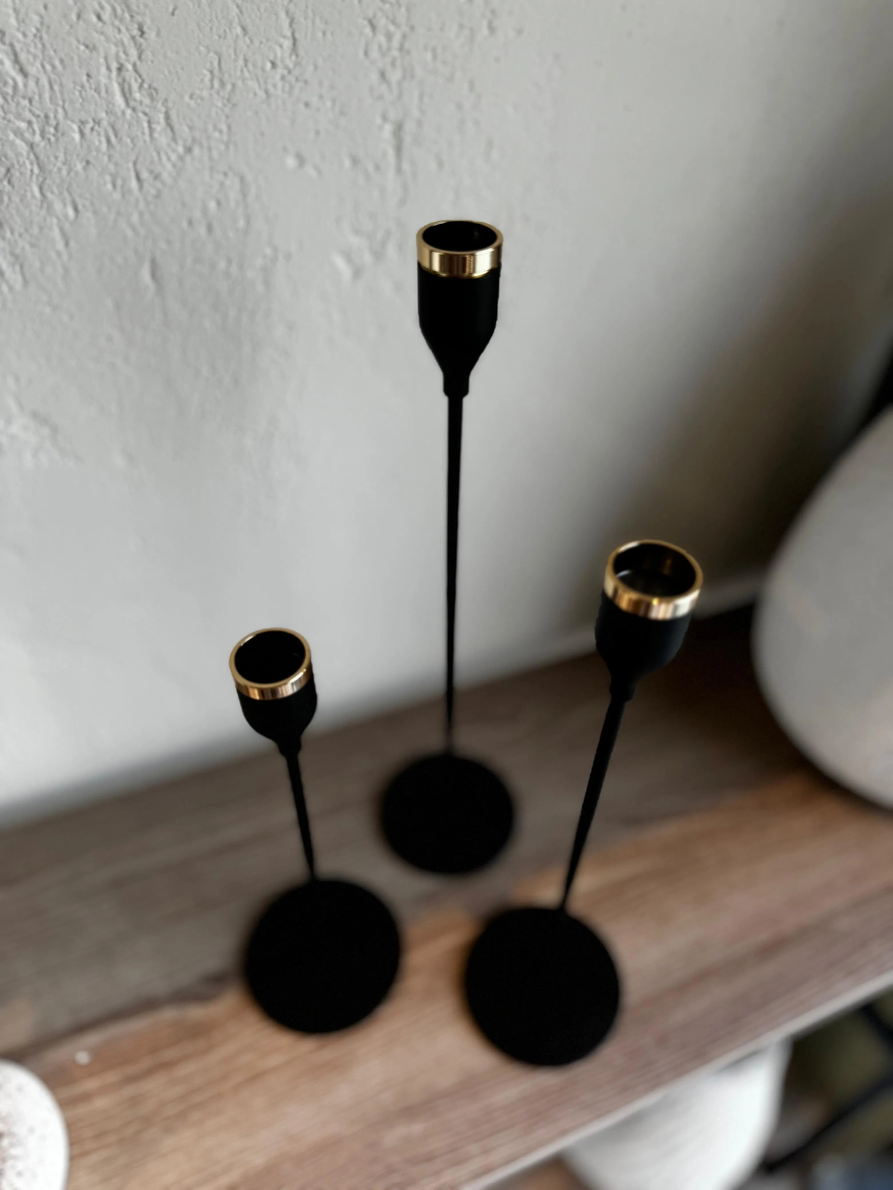 CANDLE HOLDER - BLACK