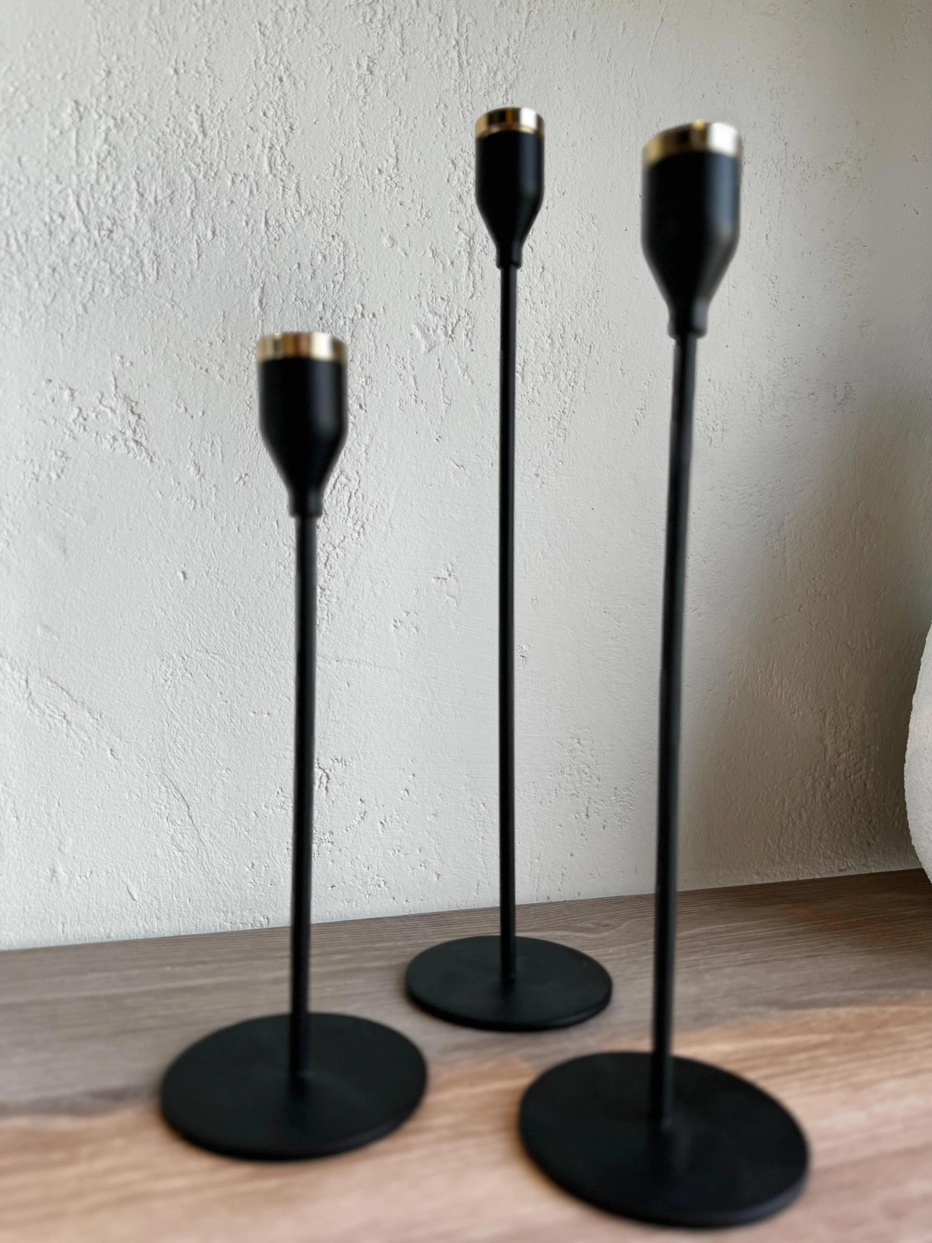 CANDLE HOLDER - BLACK