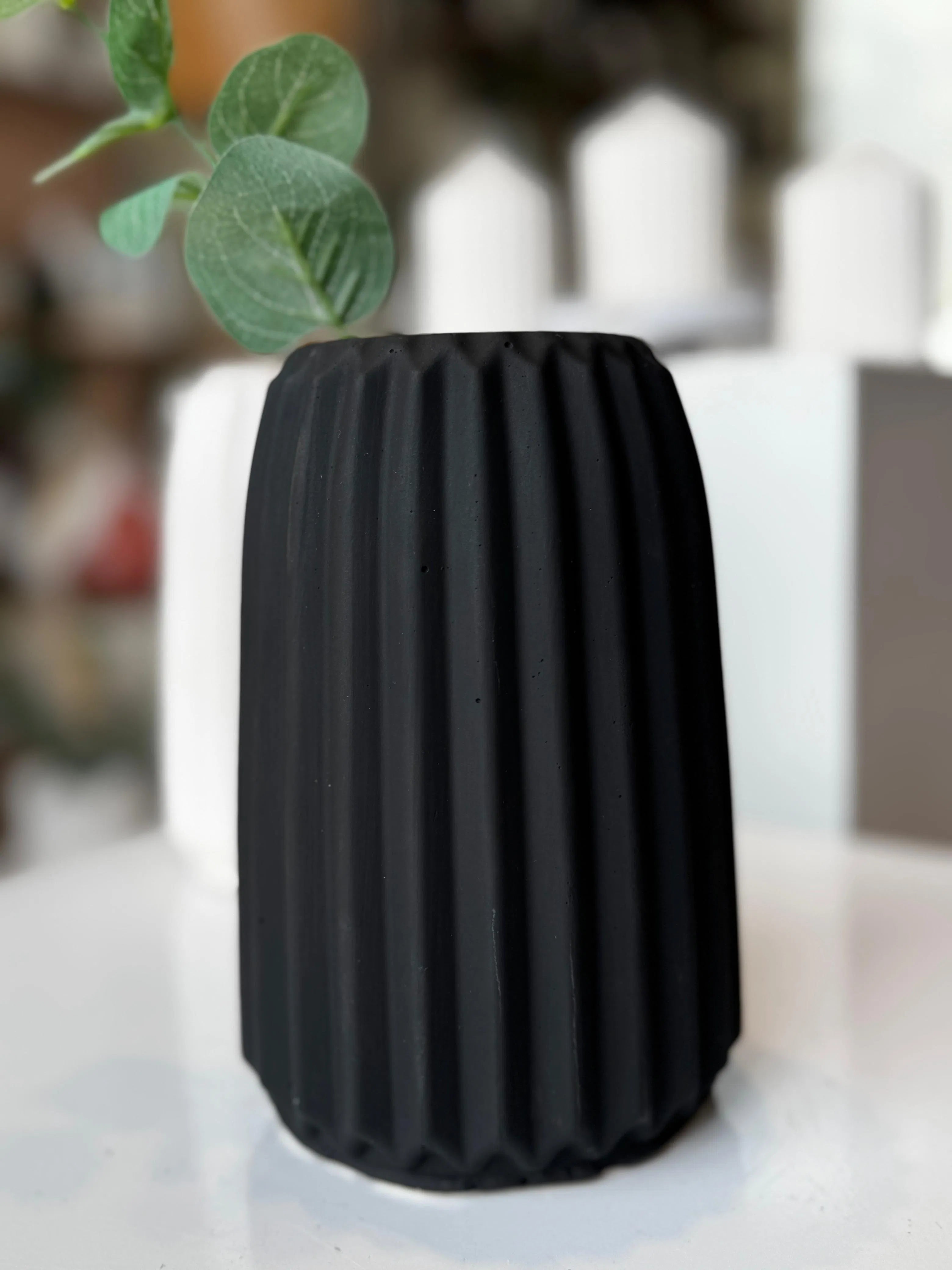 L STRIPPED VASE