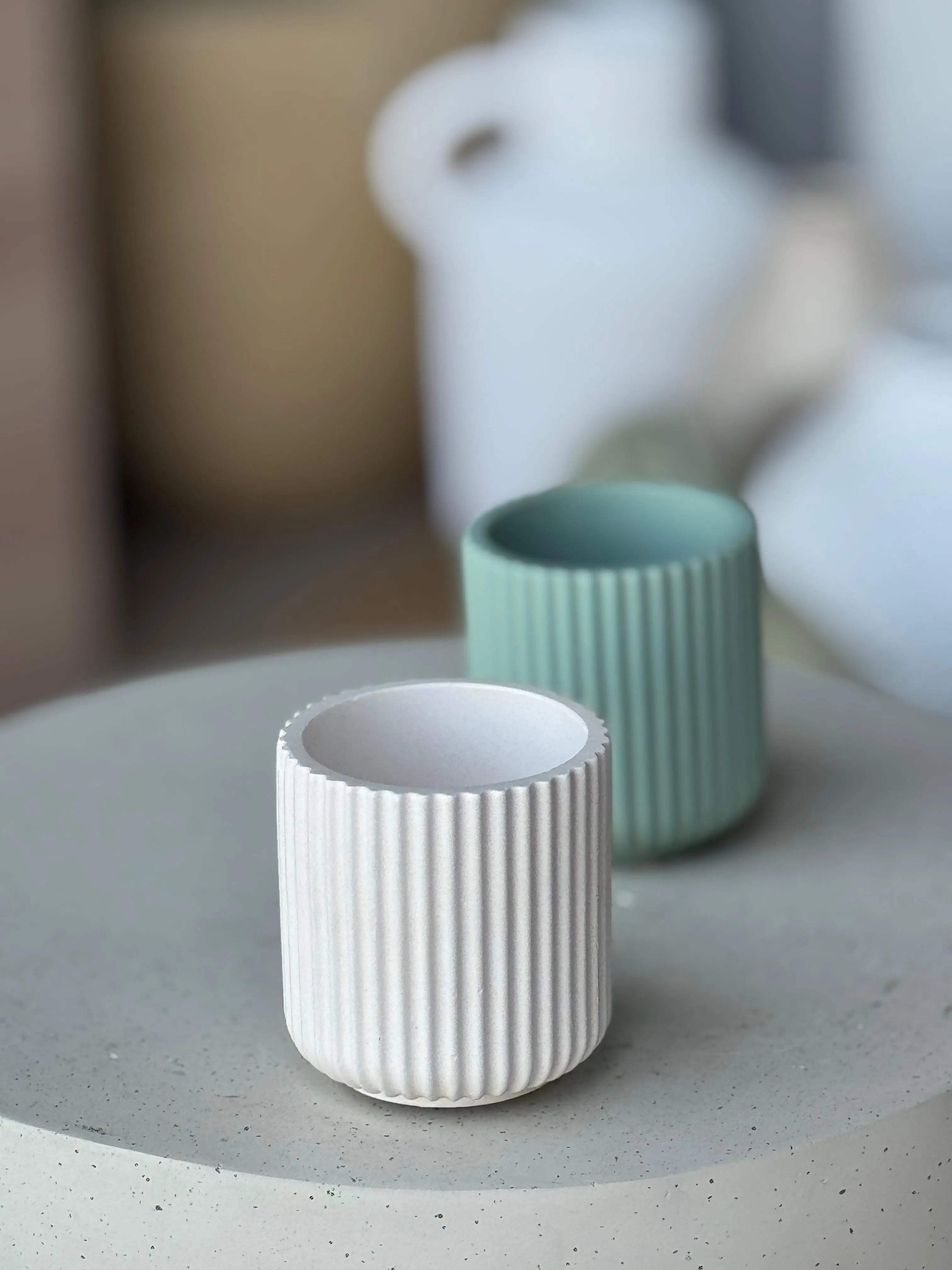 ROUND STRIPPED VASE