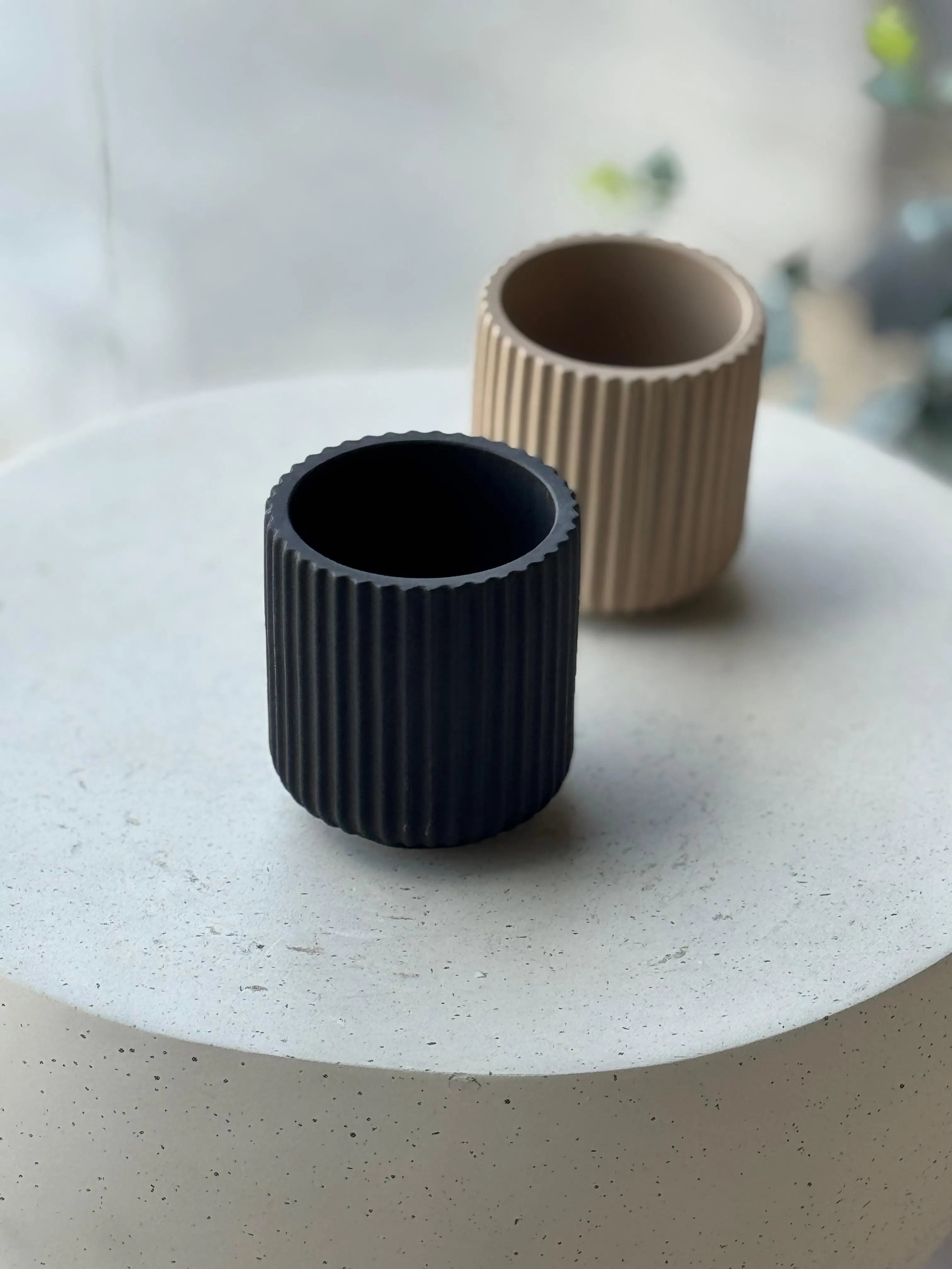ROUND STRIPPED VASE