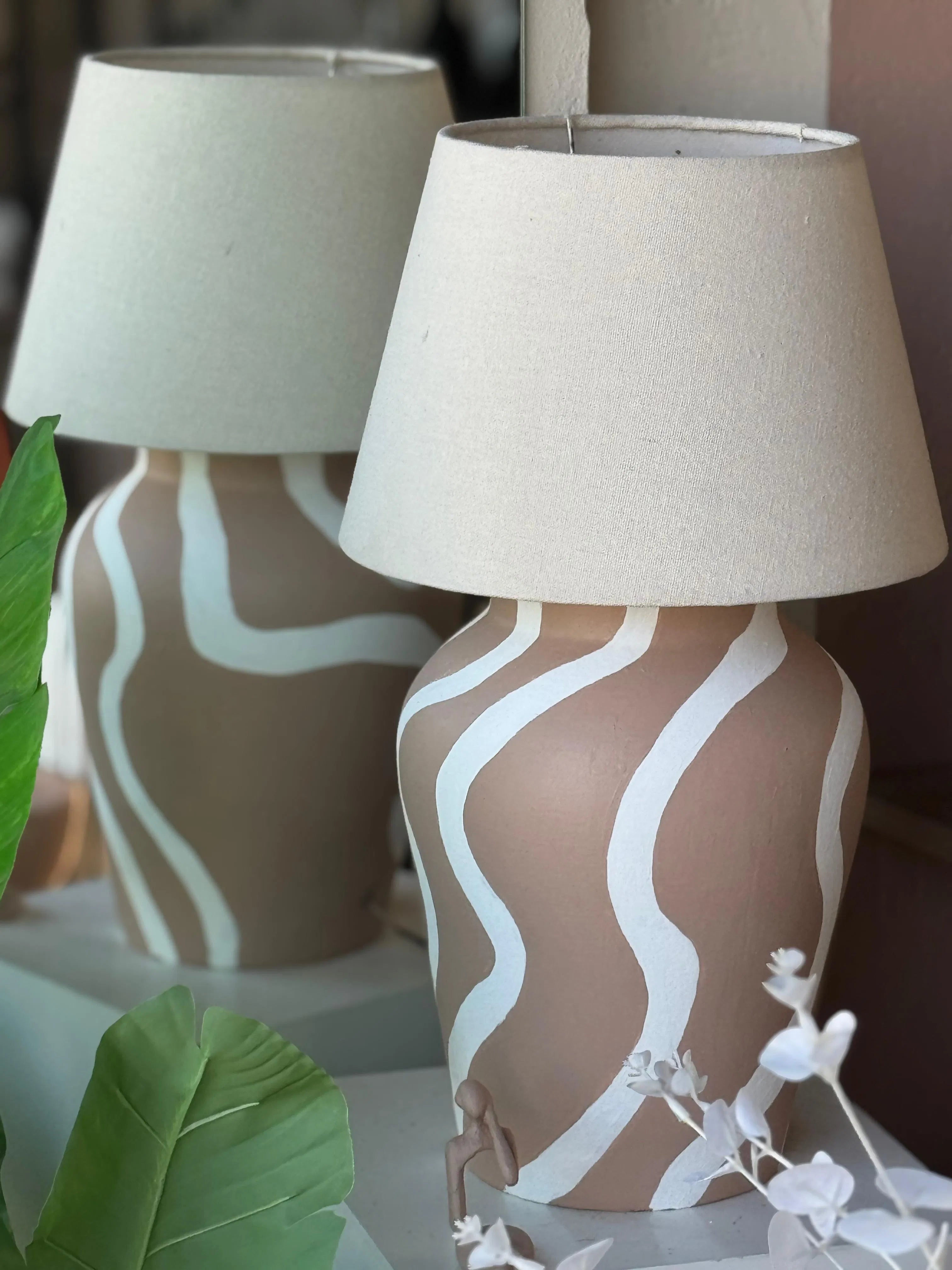 CARMEN TABLE LAMP