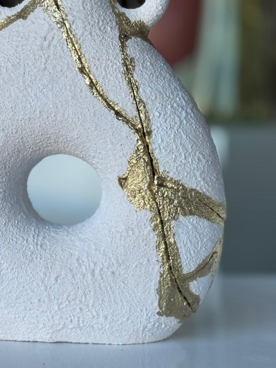 KINTSUGI