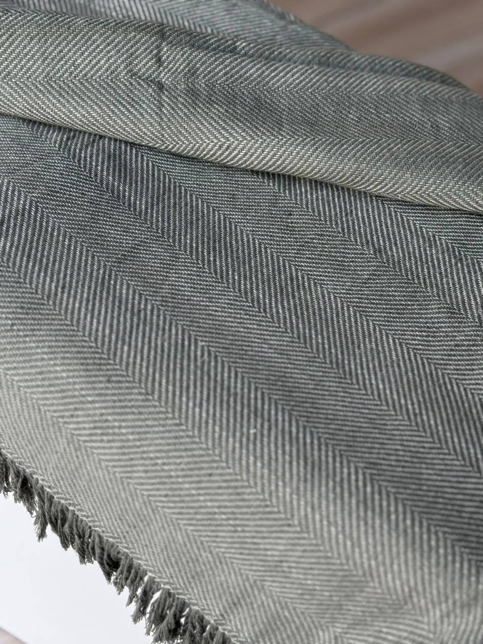 LINEN RUNNER