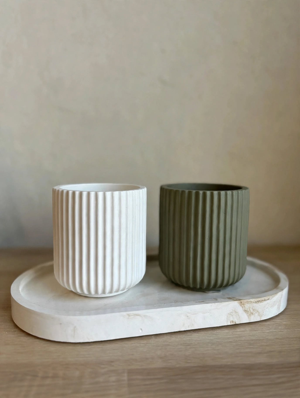 ROUND STRIPPED VASE
