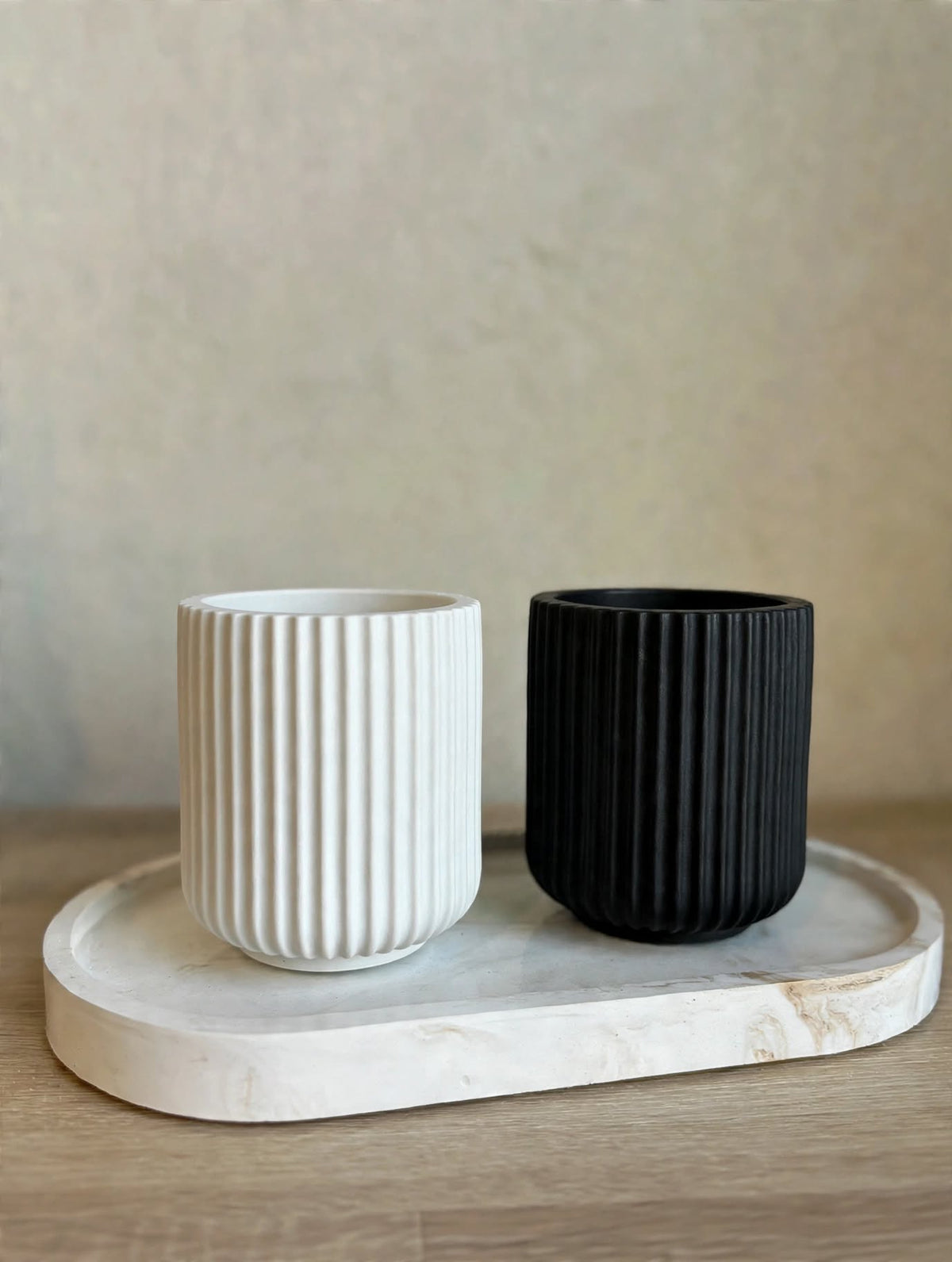 ROUND STRIPPED VASE